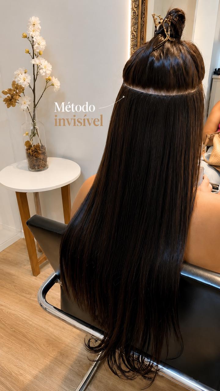 Aplicação de mega hair com método invisível em cabelo escuro